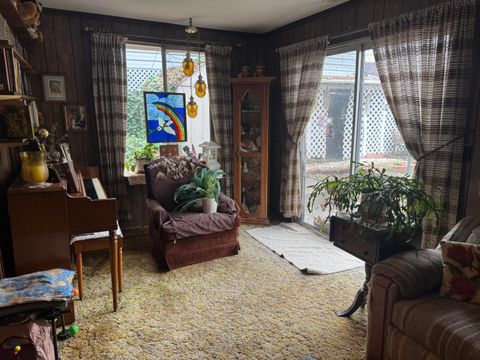 Tiny photo for 225 SW Westholm Avenue, Grants Pass, OR 97526 (MLS # 220212400)