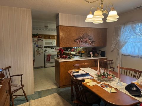 Tiny photo for 225 SW Westholm Avenue, Grants Pass, OR 97526 (MLS # 220212400)