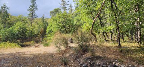 Tiny photo for Pinecrest Drive, Grants Pass, OR 97526 (MLS # 220210247)