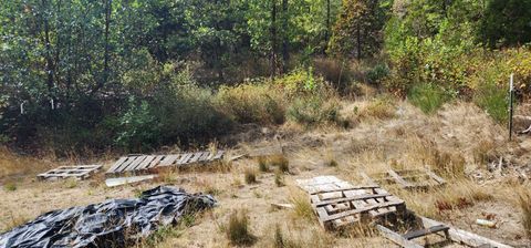Tiny photo for Pinecrest Drive, Grants Pass, OR 97526 (MLS # 220210247)