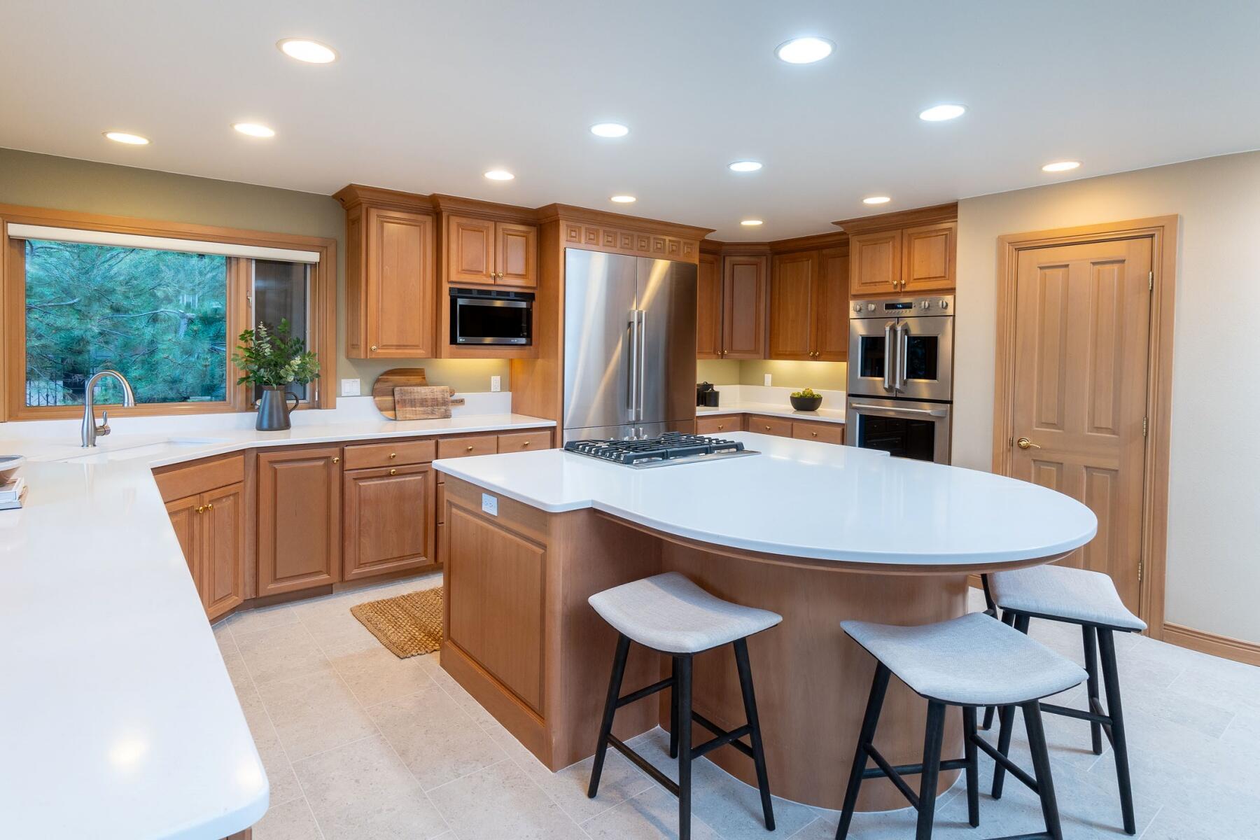 Broken Top - Residential