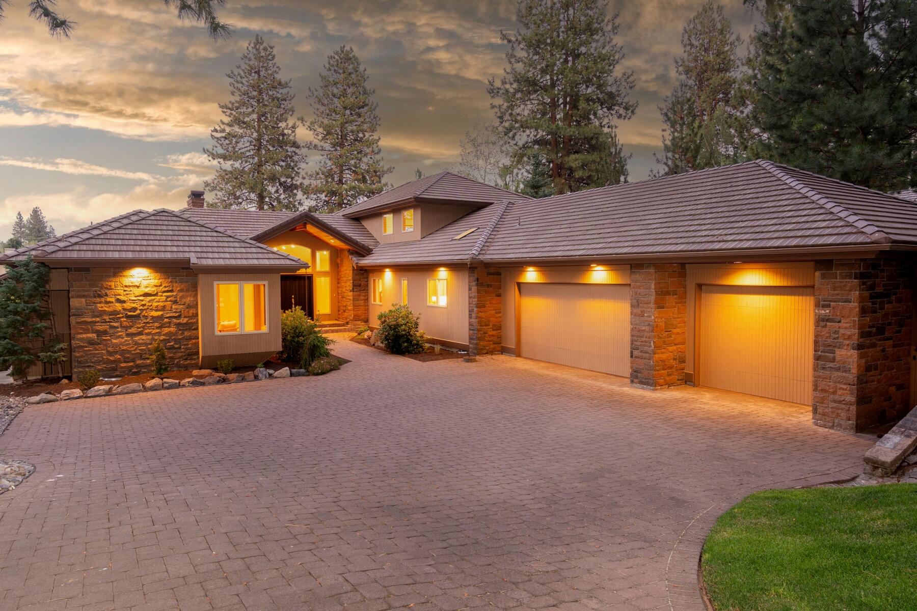 Broken Top - Residential