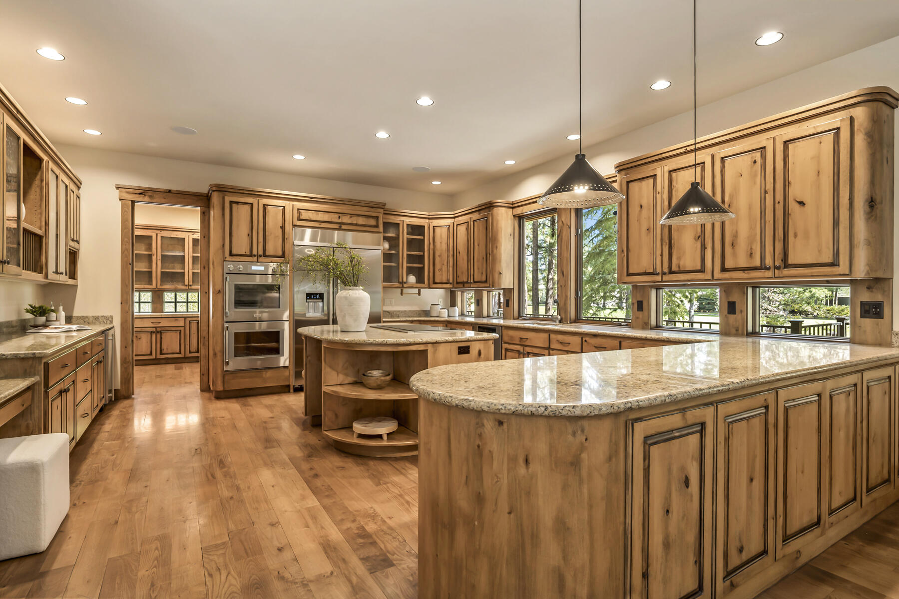 Broken Top - Residential