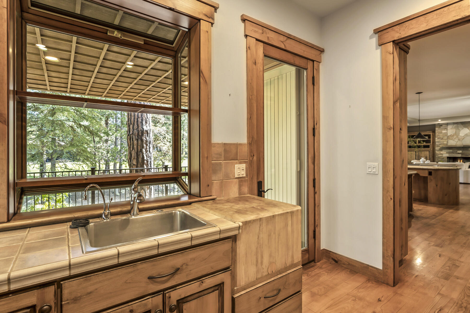 Broken Top - Residential