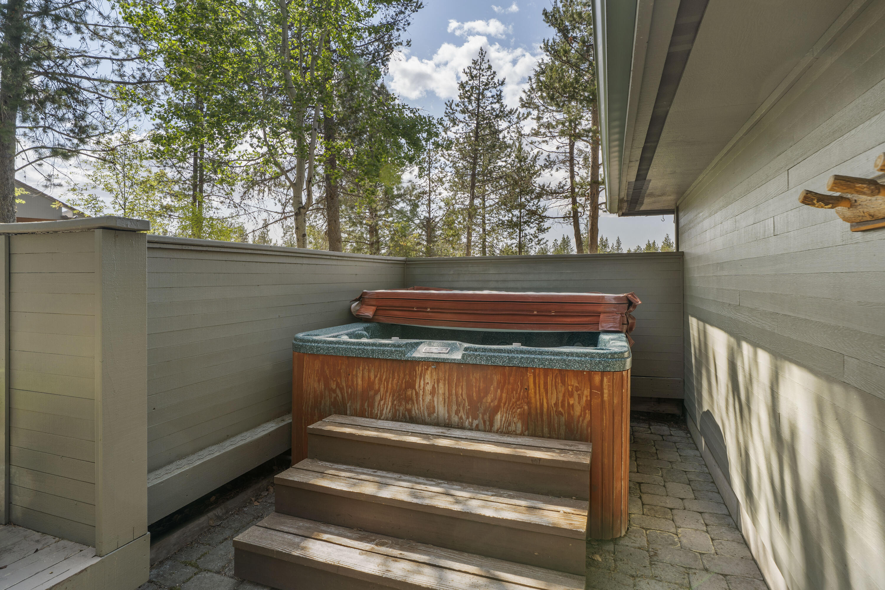 Fairway Crest Village - Residential