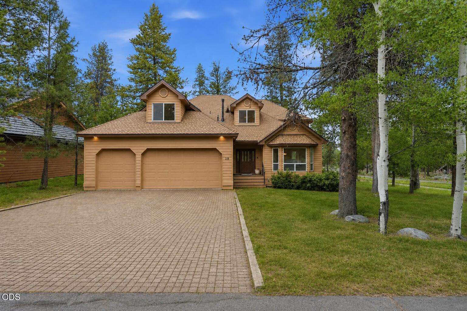 18004 Tan Oak Lane