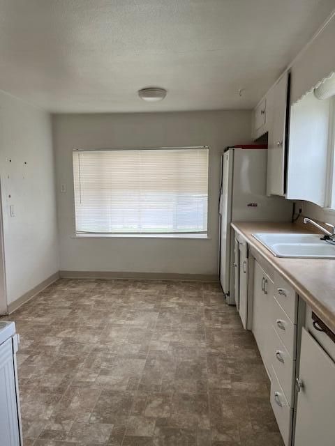 Tiny photo for 1720 SW Bridge Street, Grants Pass, OR 97526 (MLS # 220215280)