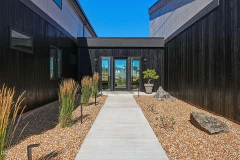 Tiny photo for 62333 McClain Drive, Bend, OR 97703 (MLS # 220227071)