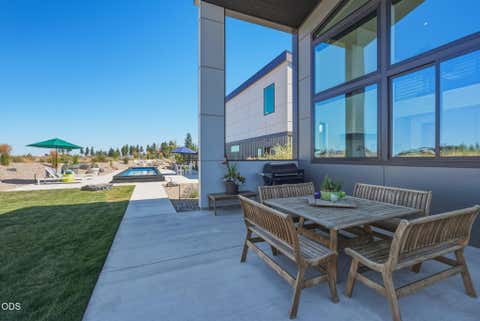 Tiny photo for 62333 McClain Drive, Bend, OR 97703 (MLS # 220227071)