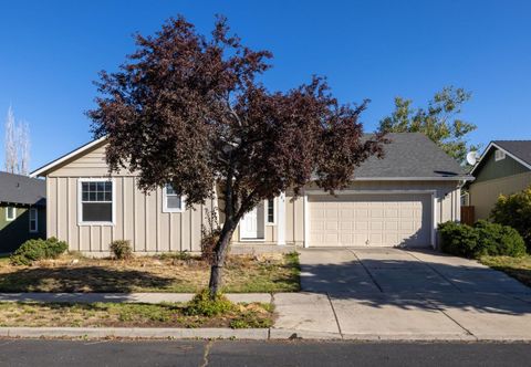 3425 SW Juniper Avenue Redmond OR 97756