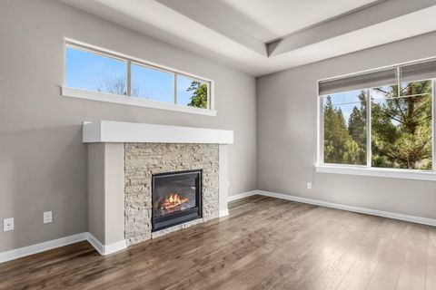 Tiny photo for 51852 Hollinshead Place, La Pine, OR 97739 (MLS # 220220782)