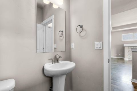 Tiny photo for 51852 Hollinshead Place, La Pine, OR 97739 (MLS # 220220782)