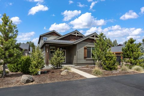 Photo of 51852 Hollinshead Place, La Pine, OR 97739 (MLS # 220220782)