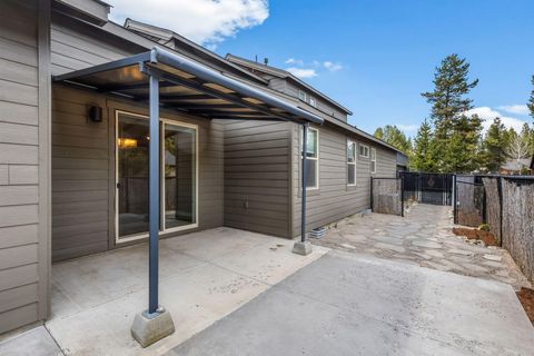 Tiny photo for 51852 Hollinshead Place, La Pine, OR 97739 (MLS # 220220782)