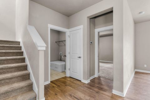 Tiny photo for 51852 Hollinshead Place, La Pine, OR 97739 (MLS # 220220782)