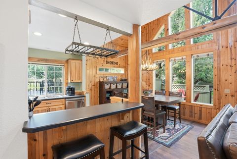 Tiny photo for 8831 Cliff Swallow Drive, Redmond, OR 97756 (MLS # 220217795)