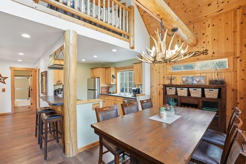 Tiny photo for 8831 Cliff Swallow Drive, Redmond, OR 97756 (MLS # 220217795)