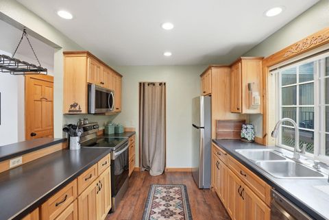 Tiny photo for 8831 Cliff Swallow Drive, Redmond, OR 97756 (MLS # 220217795)