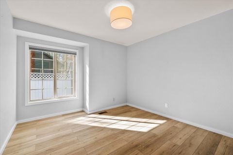 Tiny photo for 19628 Poplar Street, Bend, OR 97702 (MLS # 220217517)