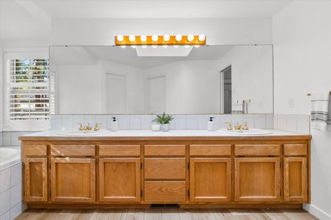 Tiny photo for 19628 Poplar Street, Bend, OR 97702 (MLS # 220217517)