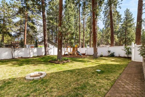 Tiny photo for 19628 Poplar Street, Bend, OR 97702 (MLS # 220217517)