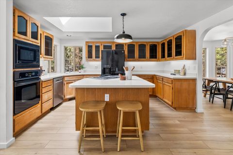 Tiny photo for 19628 Poplar Street, Bend, OR 97702 (MLS # 220217517)