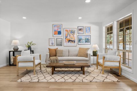 Tiny photo for 19628 Poplar Street, Bend, OR 97702 (MLS # 220217517)