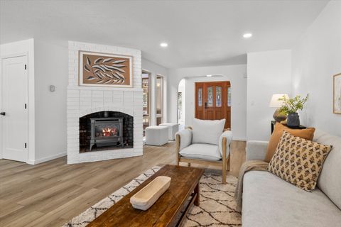 Tiny photo for 19628 Poplar Street, Bend, OR 97702 (MLS # 220217517)