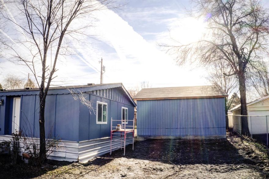 Opportunity for single level full remodeled affordable home. 1983yr complete remodel interior and exterior manufactured home w/2 car garage. Property in located next to Harbor Links Golf Course for recreational living. Across the street from Elementary school.