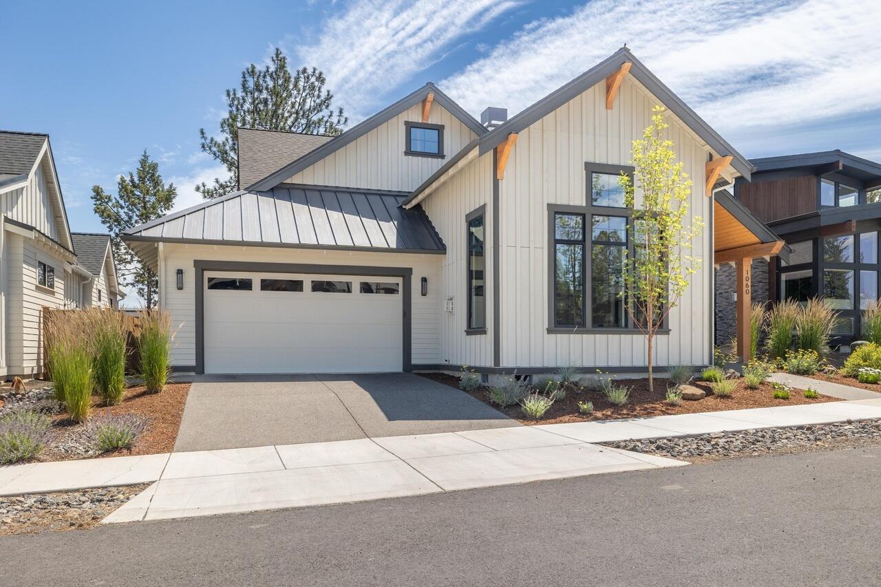 1060 N Bluebird Street