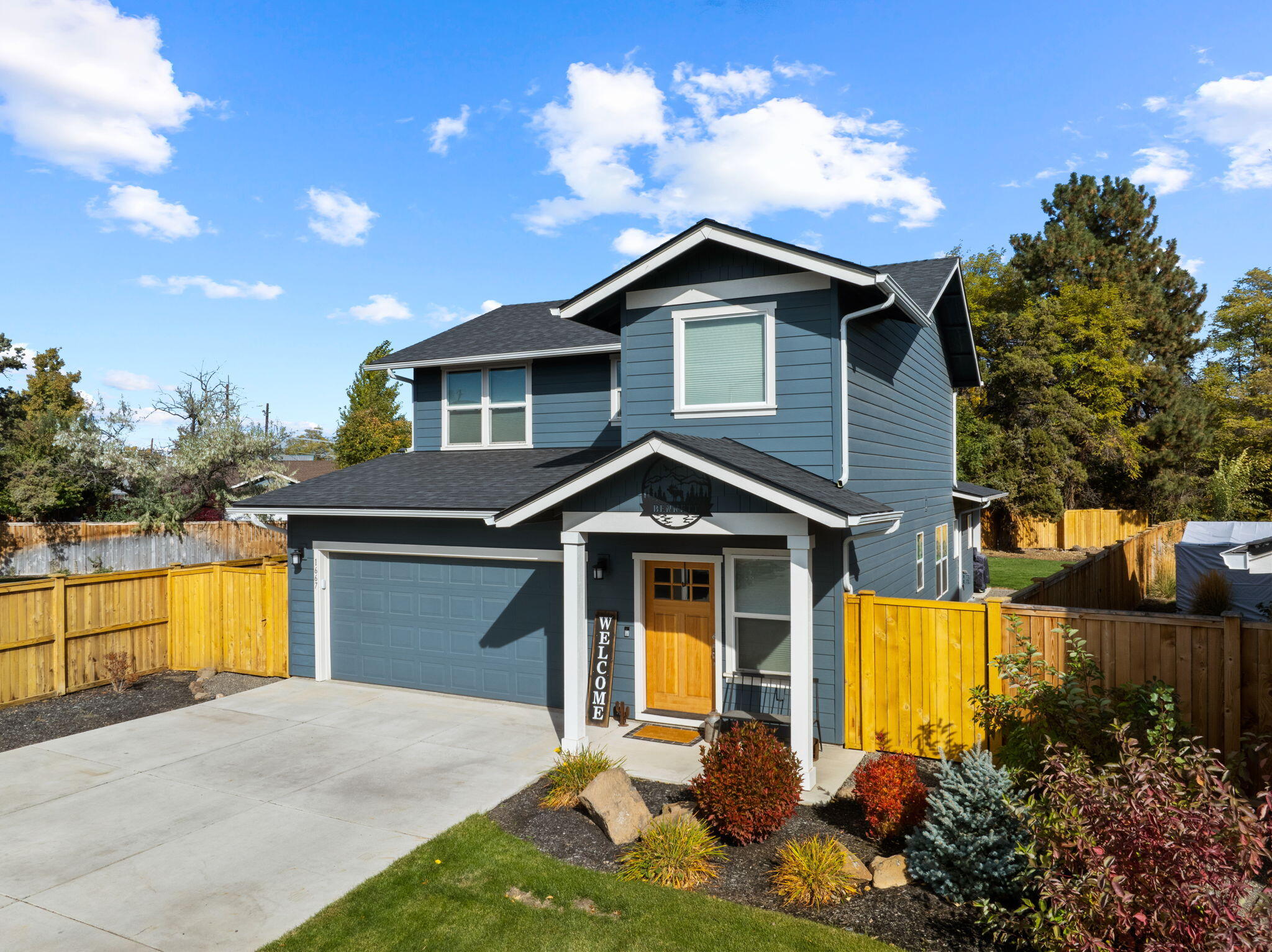 1667 SW Black Butte Court