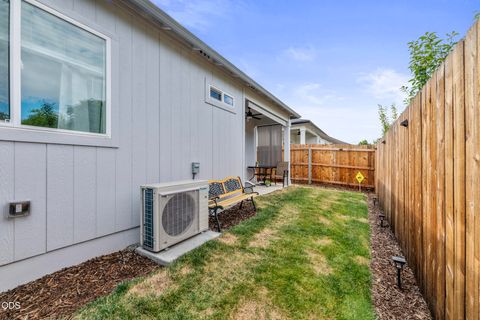 Tiny photo for 723 Dahl Place, Medford, OR 97501 (MLS # 220222818)