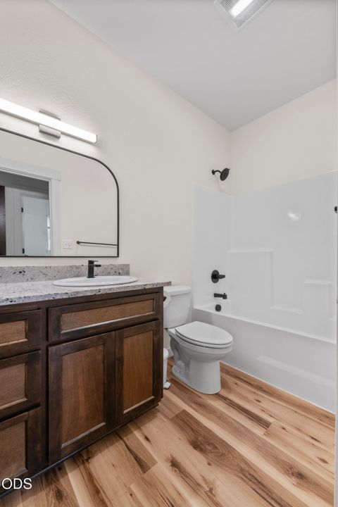 Tiny photo for 723 Dahl Place, Medford, OR 97501 (MLS # 220222818)