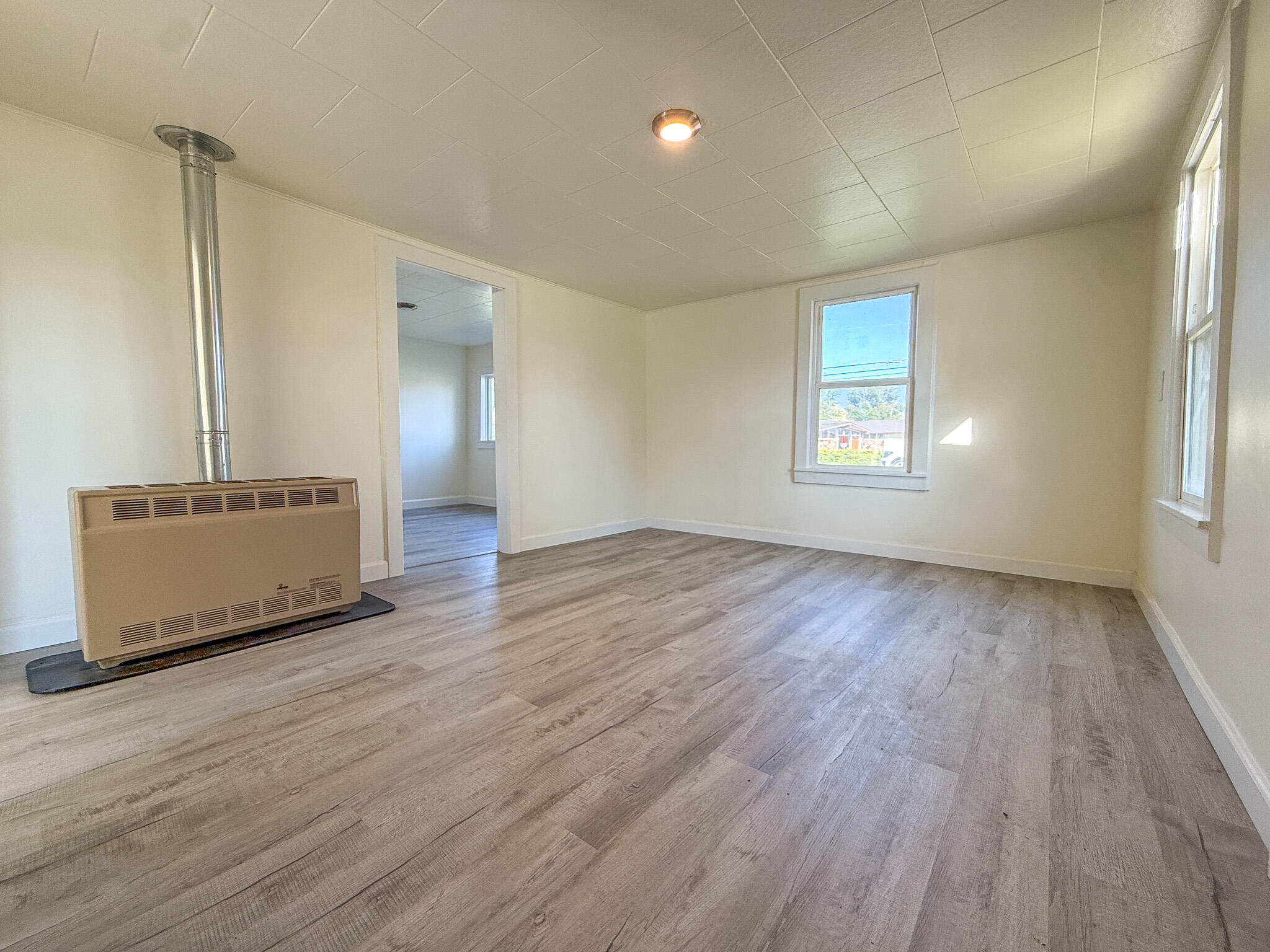 485 NE 7th Street