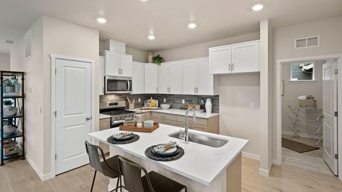 Tiny photo for 21704 SE Stromboli Lane, Bend, OR 97702 (MLS # 220211633)