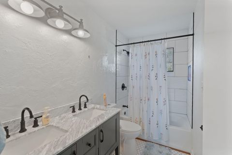 Tiny photo for 621 Sardine Creek Road, Gold Hill, OR 97525 (MLS # 220214999)