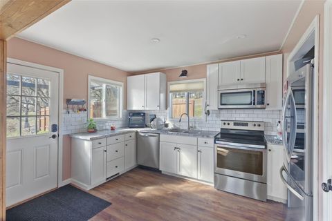 Tiny photo for 621 Sardine Creek Road, Gold Hill, OR 97525 (MLS # 220214999)