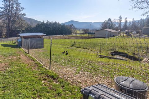 Tiny photo for 621 Sardine Creek Road, Gold Hill, OR 97525 (MLS # 220214999)