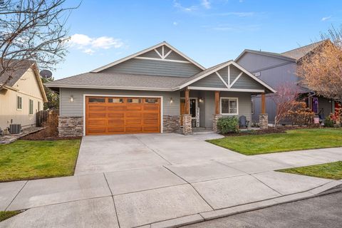 Tiny photo for 2834 SW Indian Place, Redmond, OR 97756 (MLS # 220212231)