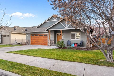 Tiny photo for 2834 SW Indian Place, Redmond, OR 97756 (MLS # 220212231)