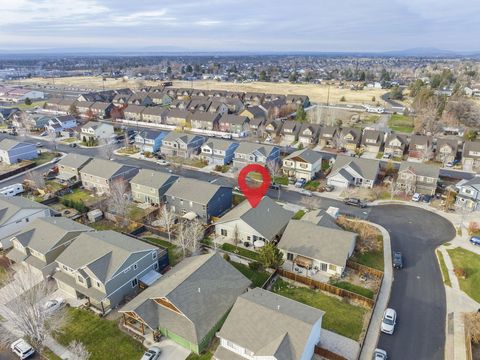 Tiny photo for 2834 SW Indian Place, Redmond, OR 97756 (MLS # 220212231)