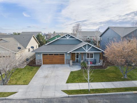 Tiny photo for 2834 SW Indian Place, Redmond, OR 97756 (MLS # 220212231)