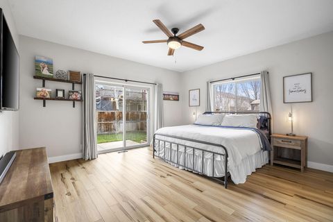 Tiny photo for 2834 SW Indian Place, Redmond, OR 97756 (MLS # 220212231)