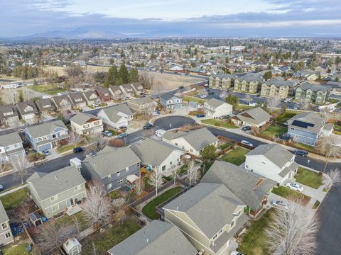 Tiny photo for 2834 SW Indian Place, Redmond, OR 97756 (MLS # 220212231)