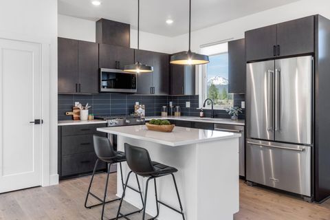 Tiny photo for 1027 W Linda Avenue #Lot 37, Sisters, OR 97759 (MLS # 220213841)