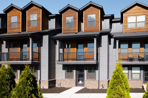 20532 Empire Avenue Bend OR 97701