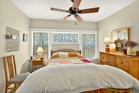 Tiny photo for 169 Wagner Butte Avenue, Talent, OR 97540 (MLS # 220210898)