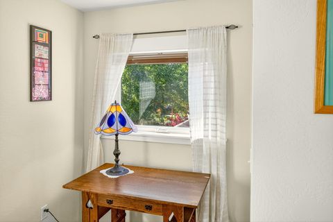 Tiny photo for 169 Wagner Butte Avenue, Talent, OR 97540 (MLS # 220210898)