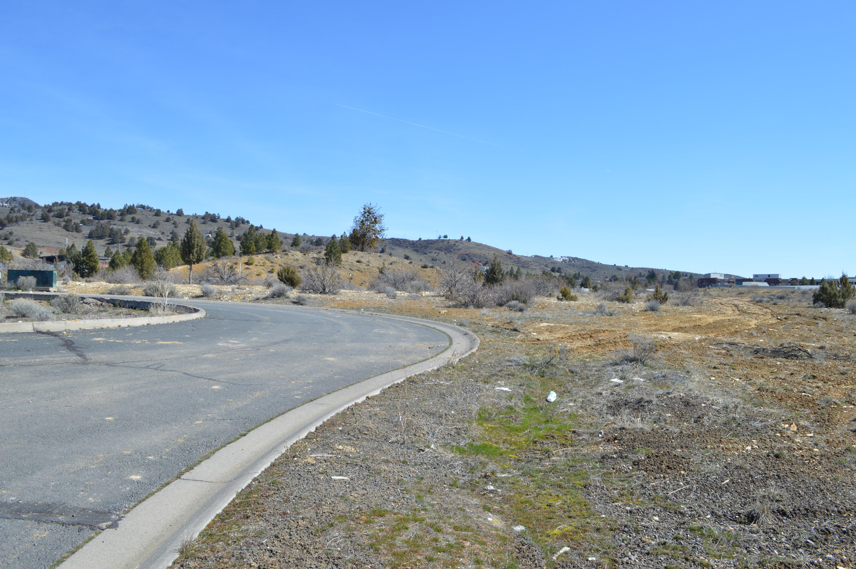 Klamath Falls -College Industrial Park - Commercial Sale