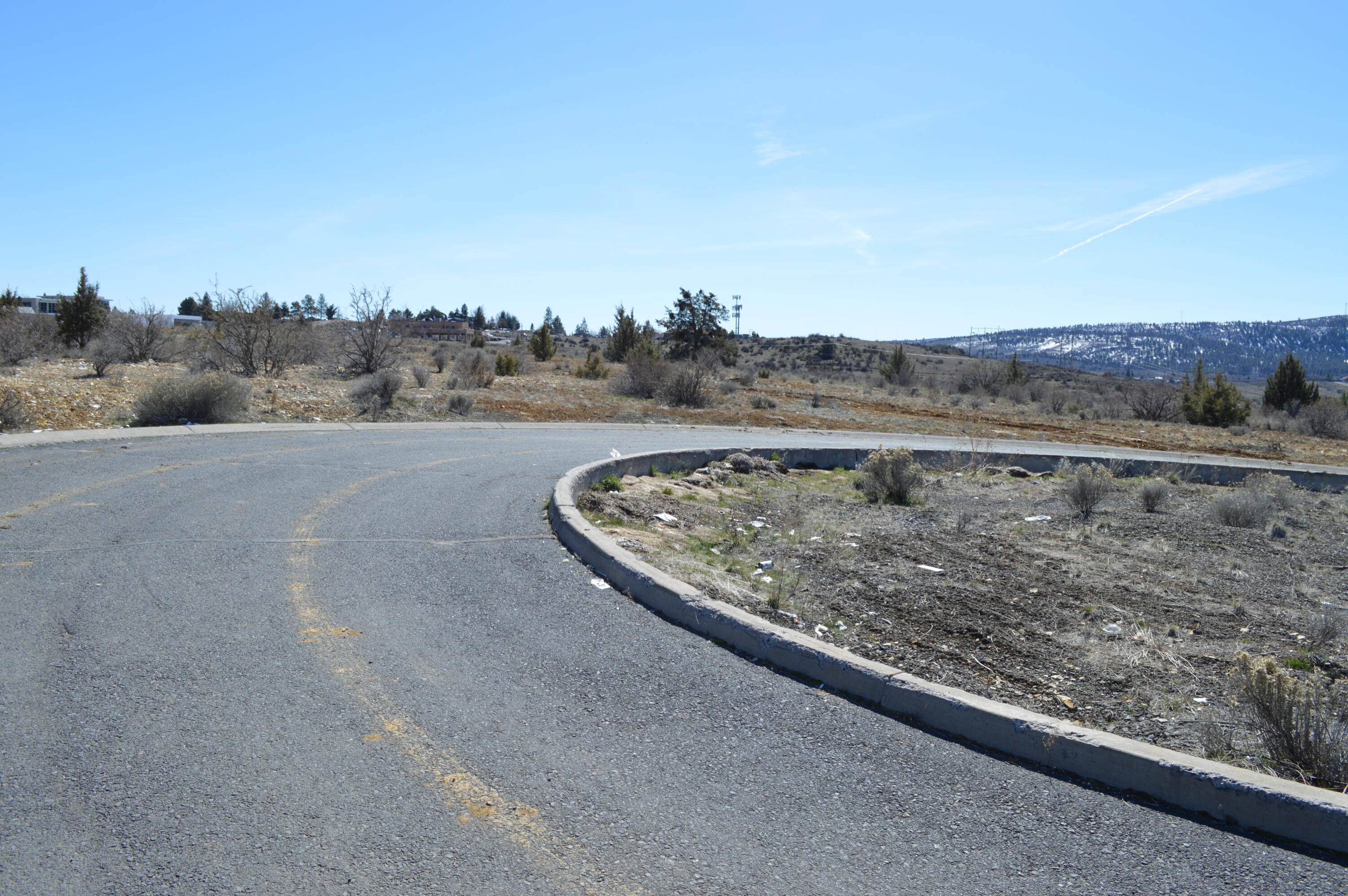 Klamath Falls -College Industrial Park - Commercial Sale